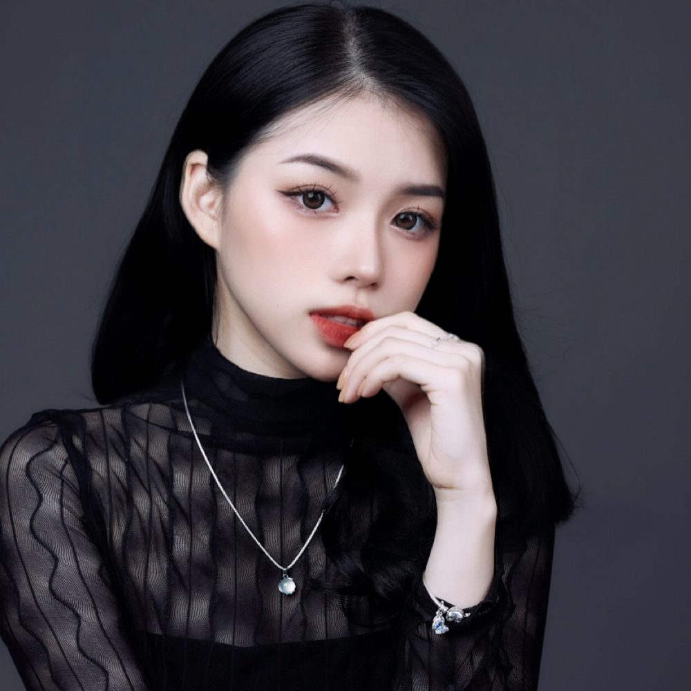 Mia Vu