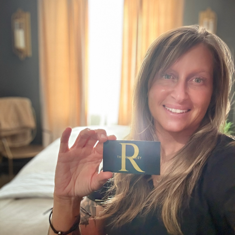 Misty Thomas at The Refinery in Guntersville, AL