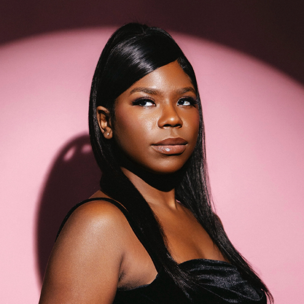 Daisha Truitt at Divine Kinks and Kurls in Cincinnati, OH