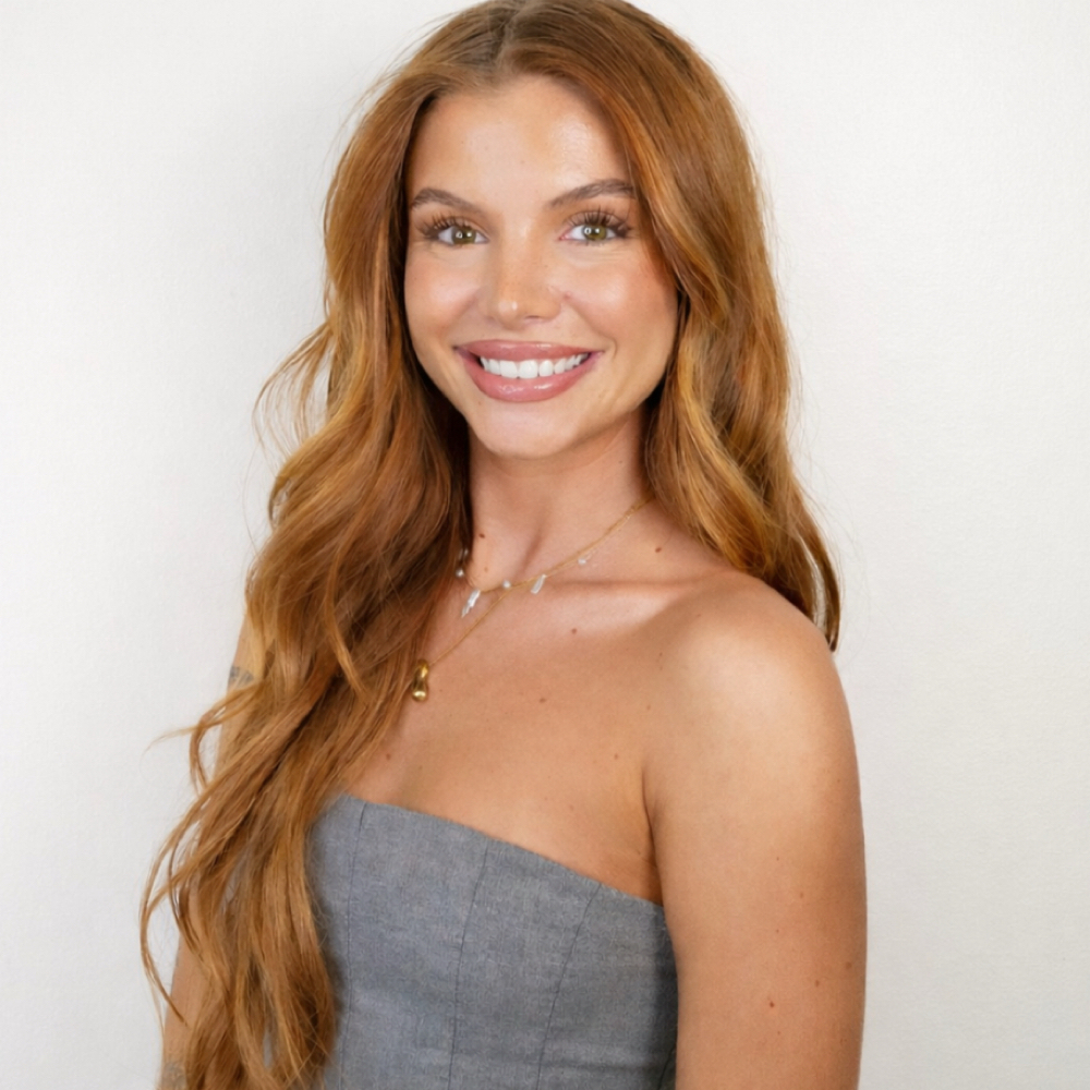 Alycia Gaston - Hairstylist at Dolls By Sophia in Miami Beach, FL