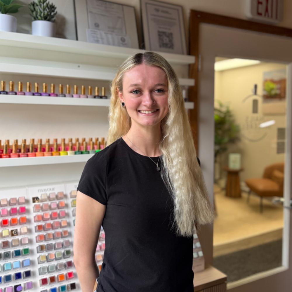 Lily W at Nails Sincerely in Cuyahoga Falls, OH