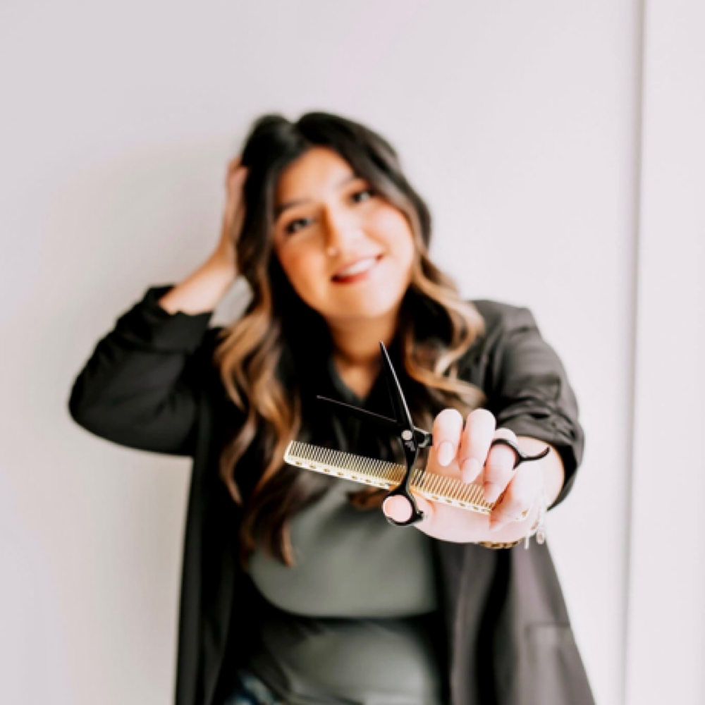 Daniela Alejo at Hi Honey Salon & CO in Jonesboro, AR