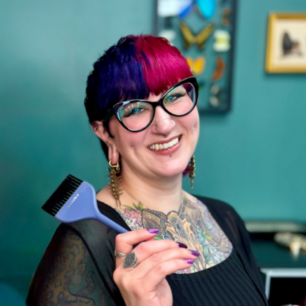 Bee Heulitt at Live Life Vividly in New Port Richey, FL