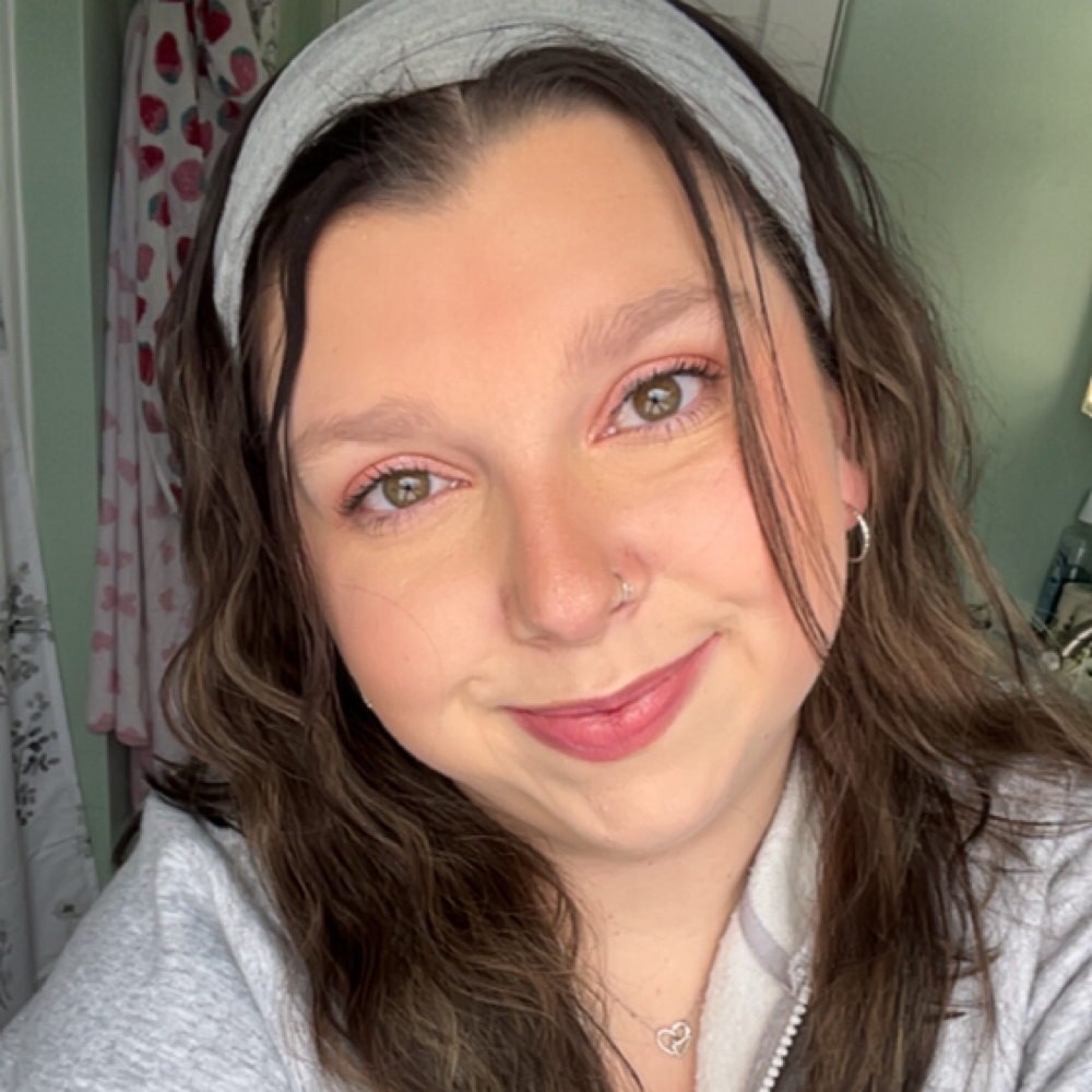 Kaylee Krause at At Your Fingertips Nail Salon in Escanaba, MI