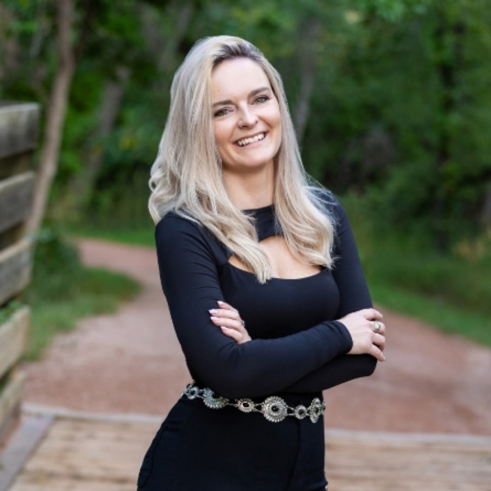 Brandi Mixon at B&B Barbering at My Salon Suites in Colorado Springs, CO