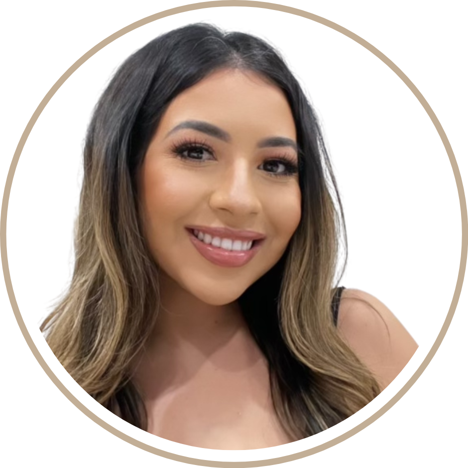 Chelsea Cuevas, lash artist